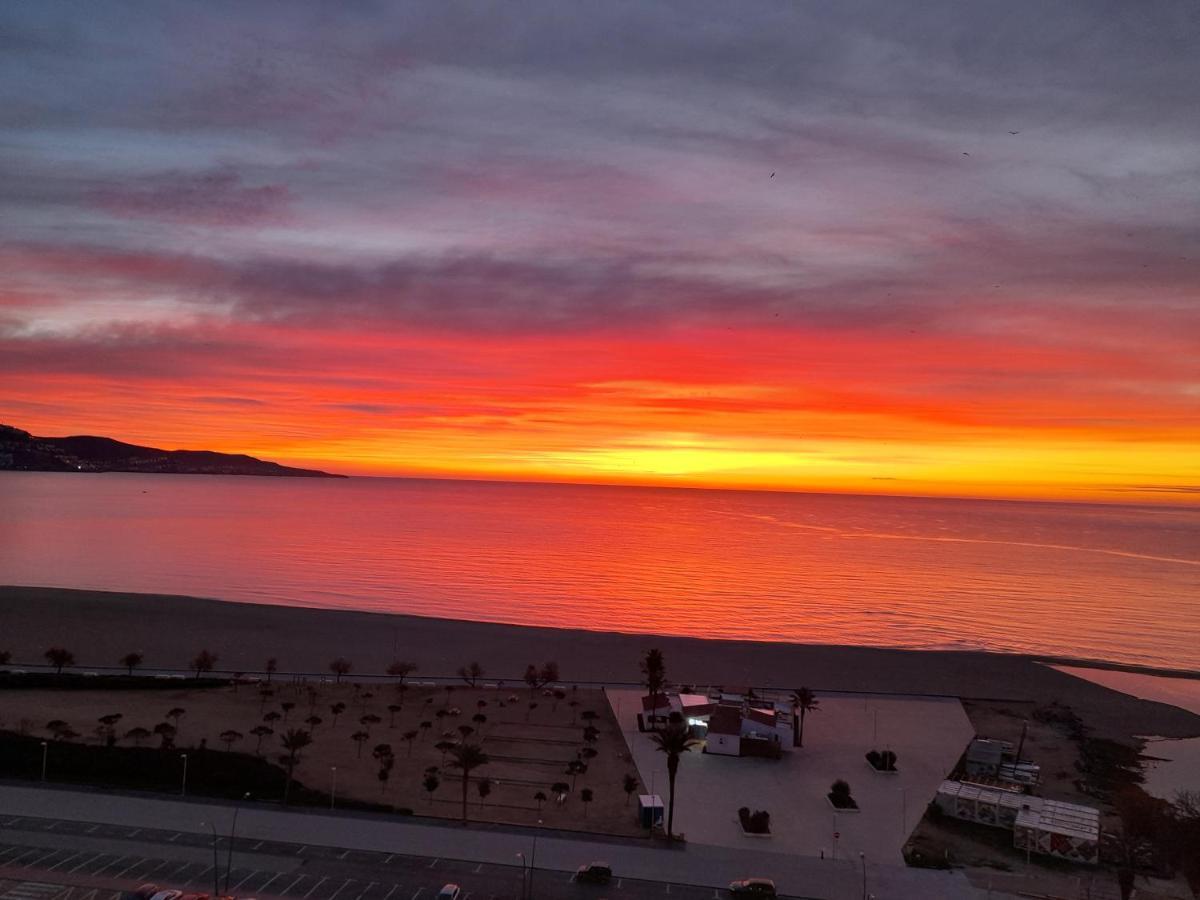 Apartamento Con Magnificas Vistas Al Mar - Wifi Gratis Empuriabrava Esterno foto